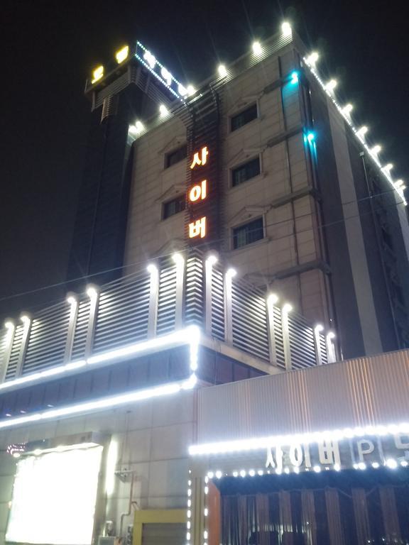 Cyber Motel Gunsan Exterior photo