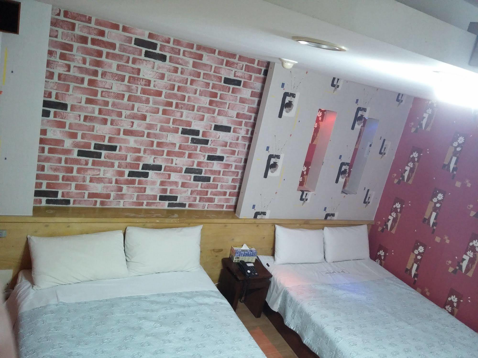 Cyber Motel Gunsan Exterior photo